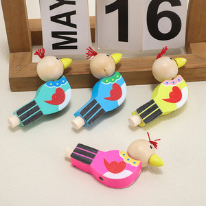 Sifflet d'oiseau en bois de dessin animé, jouet musical pour enfants de 2 à 4 ans, 8x5x1.5cm - Product Image 1