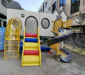 Équipement de jeu intérieur pour enfants sur mesure commercial ameublement doux en métal parc d'attractions centre commercial fosse à balles 10 personnes - Product Image 1