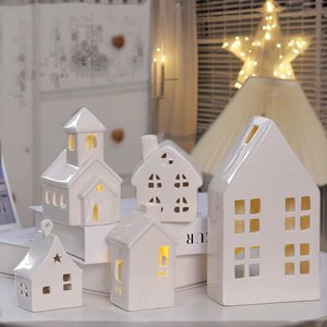 Maisons en céramique blanche Décoration de table éclairée par Led Lanterne de <span class=keywords><strong>maison</strong></span> de village Brûleur à mazout en <span class=keywords><strong>porcelaine</strong></span> pour huile essentielle - Product Image 4