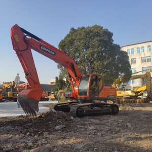 Doosan เครื่องขุด DX225LC มือสองน้ำหนัก3ตันส่วนประกอบหลักรวมถึงมอเตอร์กระปุกเกียร์ปั๊มเกียร์ผลิตจากประเทศเกาหลี - Product Image 3