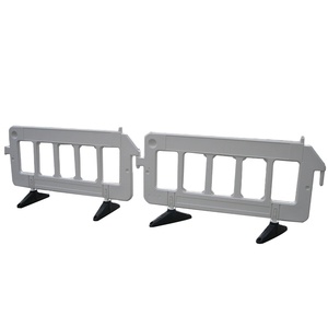 Barrière de sécurité amovible pour le contrôle des foules, clôture routière en plastique pour le stationnement et la gestion du trafic - Product Image 1