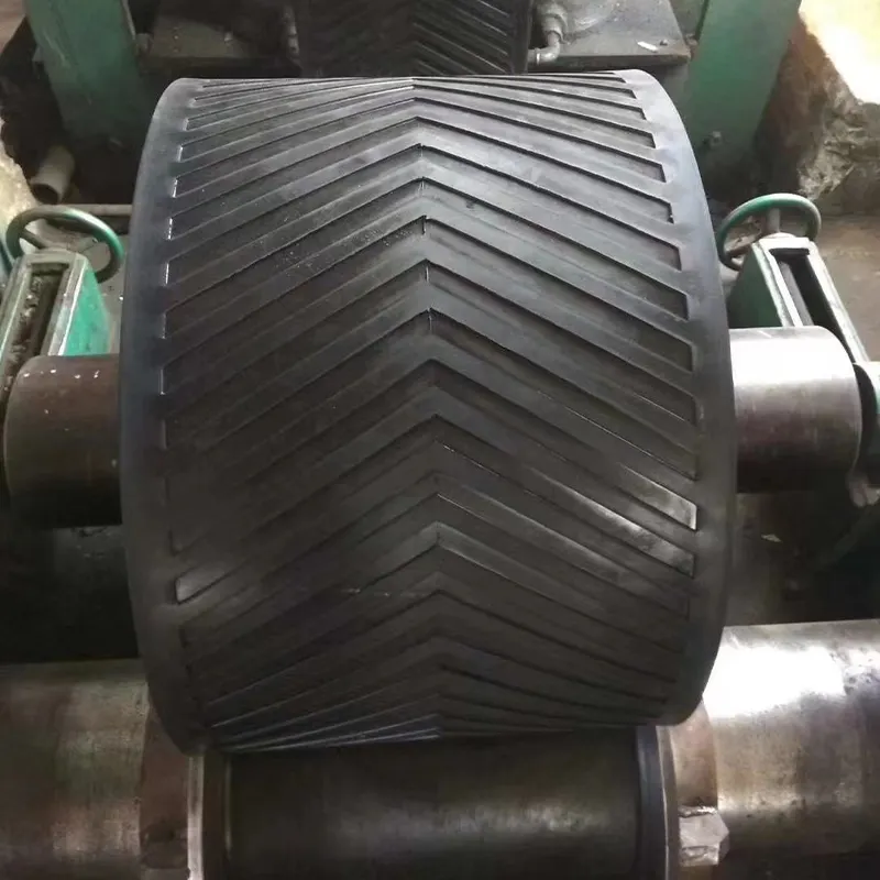 Herringbone chevron pattern rubber conveyor belt for mining coal yard chemical industry