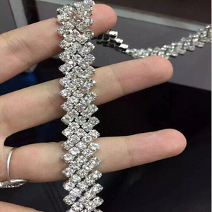 Tại Chỗ Bán Buôn Năm Hàng Claw Khoan Sideling 5 Dòng Pha Lê Rhinestone Chuỗi Rõ Ràng Màu Đen Rước Băng Đính Cô Dâu - Product Image 1