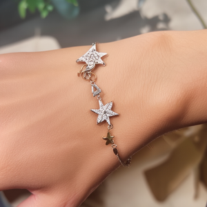 Pulsera de Moda con Dijes de Acero Inoxidable 316L con Baño de Oro PVD, Diseño de Cierre de Palanca con Colgante de Estrella y Flor - Product Image 3
