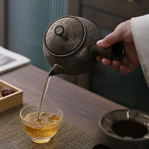 Théière <span class=keywords><strong>japonaise</strong></span> rétro en céramique à poignée latérale pour la maison, glaçure en fer doré, Kung Fu, théière de style moderne - Product Image 4