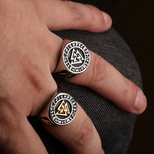 <span class=keywords><strong>Anello</strong></span> da Uomo in Acciaio Inossidabile con Simboli Vichinghi Ciondolo Nodo Celtico Triangolo Ancora Bussola <span class=keywords><strong>Albero</strong></span> <span class=keywords><strong>della</strong></span> <span class=keywords><strong>Vita</strong></span> Runa Lupo Cuori Cromato - Product Image 5