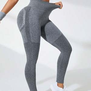 Mallas de entrenamiento personalizadas sin costuras para mujer, mallas de realce de cintura alta, mallas de entrenamiento para gimnasio, ropa de entrenamiento, mallas de Yoga para mujer - Product Image 4