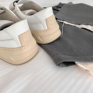 Zapatillas Casuales Blancas para Mujer con Cierre de Velcro, Suela Gruesa, Punta Redonda, Cuero Genuino, Aumentan la Estatura, Estilizan la Figura, Primavera-Otoño 2026 - Product Image 3
