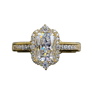 Anello dal Design Quadrato Stile Principessa per Donne - Product Image 1