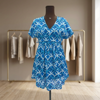 Robe d'été décontractée pour femmes en coton 100% écologique, à manches courtes et col en V, imprimé bleu, vente en gros |   Mini-robe tendance |   OEM ODM