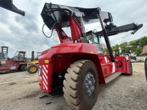 Reach Stacker Kalmar DRT450 48 tonnes, manutacteur de conteneurs, moteur diesel Volvo, certifié CE EPA pour la logistique portuaire - Product Image 6