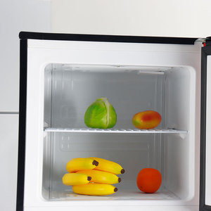 BCD280 2023 Refrigerador Mini de 1.7 Pies Cúbicos con Energía Solar, Personalización de Fábrica, Menos de 10000, Refrigerador Mini de 1.7 Pies Cúbicos - Product Image 3