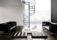 Escalier en colimaçon extérieur noir Ace avec poteaux en aluminium, barres et balustrades