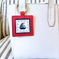YY RTS Breloques de sac carrées auto-finies en cuir PU faites à la main, mini sacs, porte-clés légers, ornements brodés, cadeaux du Nouvel An