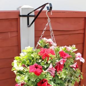 2pcs Eco-Friendly Black Durable Powder Coated Metal Garden Hanging Basket <strong>Brackets</strong> <strong>for</strong> <strong>Concrete</strong> Fence <strong>Posts</strong> Home - Product Image 4