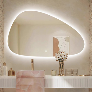 <span class=keywords><strong>Espejo</strong></span> Inteligente LED con Forma de Guijarro Irregular Personalizado, <span class=keywords><strong>Espejo</strong></span> de Baño Retroiluminado sin Marco con Antivaho para Proyectos Hoteleros y Villas - Product Image 1