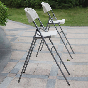 Chaises hautes de table de <span class=keywords><strong>bar</strong></span> pliables en plastique Chaises hautes de club de cocktail debout sans bras d'extérieur à bas prix - Product Image 4