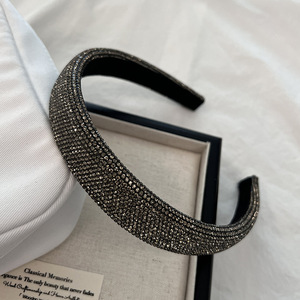 Nouveau style serre-tête élégant entièrement orné de diamants, serre-tête polyvalent coloré avec diamants, bandeau tendance au style simple et distinctif - Product Image 6
