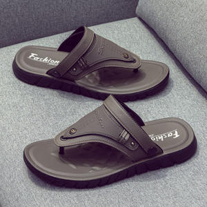 Tongs pour hommes été dernières semelles épaisses antidérapantes Style coréen sandales de plage décontractées à la mode - Product Image 6