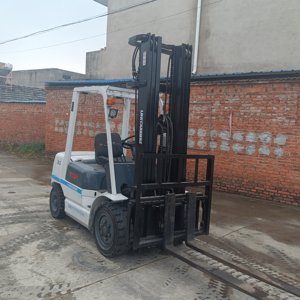 Second-<b>hand</b> Forklift 3 Ton TCM FD30 <b>Mini</b> Forklift Low Price Japan Used Diesel Forklift 3 Ton - Product Image 3