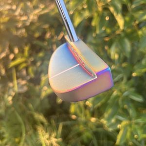 2025 Putter de golf de aniversario de media luna para diestros Unisex CNC cara fresada portátil con diseño de flor de cerezo Edición Limitada - Product Image 5