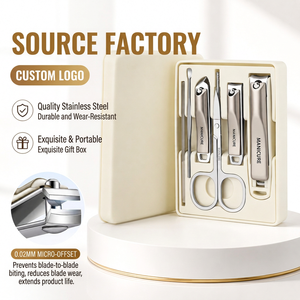 Ensemble d'outils de manucure et pédicure 7 pièces en acier inoxydable, kit de coupe-ongles avec étui, logo personnalisé, outils de beauté - Product Image 1