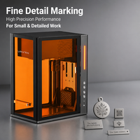 Machine de marquage laser en aluminium 30W pour les plaques signalétiques, les étiquettes, les logos, les codes QR, les numéros de série et l'identification des produits pour les ateliers métallurgiques