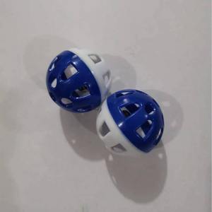 Toptan Ekolojik Basit Sıkıntı Giderici Evcil Hayvan Oyuncakları Kediler ve Köpekler için Plastik Boş Top Zil ile - Product Image 2