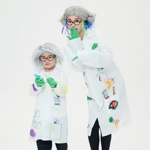 Anak-anak ilmuwan gila profesional berdandan kostum Halloween TK aktivitas kinerja percobaan sains set