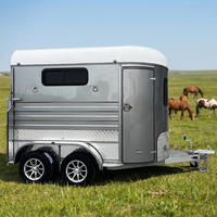 Remorque pour 2 chevaux avec conception à chargement oblique