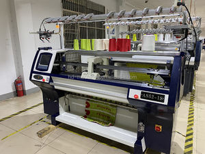 Machine à tricoter avec col jacquard, dispositif entièrement doté de flèche - Product Image 2