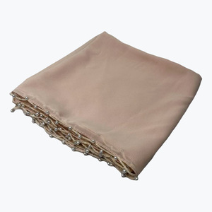 Écharpe polyvalente pour femme avec détails en perles et couleurs unies, notamment blanc, rose, gris, vert et rouge - Product Image 1