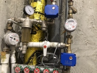 Válvula de Agua con Detección Automática de Fugas DN15 1/2 Pulgada de Latón con 4 Sensores de Fuga Cableados de 6m para Prevención de Inundaciones en Toda la Casa