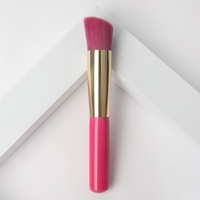 Pinceau de maquillage professionnel en aluminium, de luxe, portable, synthétique, OEM, marque privée, rouge rosé, haute densité, pour contouring et correcteur, avec manche en bois