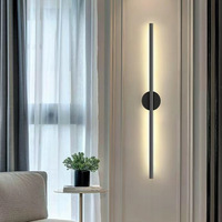 Lampe murale minimaliste à bande longue, lampe de chevet pour chambre à coucher, lumière LED créative, luminaire nordique pour salon, couloir, allée