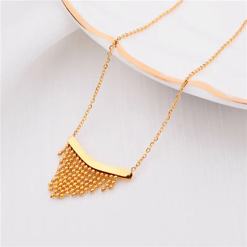 Collier en acier inoxydable avec pendentif en forme de triangle pour femme, chaîne avec perles ondulées, style coréen