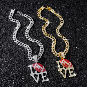 Nouveaux Colliers Pendentifs en Alliage Plaqué Or et Argent Style Hiphop Luxe Léger pour Hommes, Lettre Rouge Rugby, Bijoux de Mode en Gros - Product Image 1