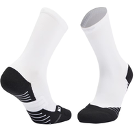 Chaussettes de sport antidérapantes personnalisées pour hommes et femmes, avec impression 3D par sublimation, en tissu éponge OEM, pour la course à pied