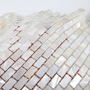 Piastrelle a Mosaico in Madreperla Naturale Bianca 10x20mm per Progetti di Hotel, Cucine e Bagni - Product Image 2