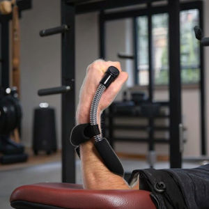 調整可能な手首筋力トレーニング装置男性用パワーリストトレーニンググリップデバイスフィットネススプリングアームストレングストレーニング機器付き - Product Image 4