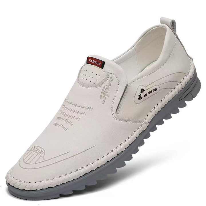 2021 New Men's Love Soft Sole Casual Trend Young Men's Leather Shoes