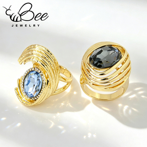 Bijoux en cristal surdimensionnés exquis, bagues de cocktail en or 14 carats de style italien pour femmes européennes, esthétique baroque - Product Image 4
