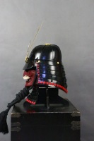 Önü Beyaz Boynuzlu Şeytan Maskesi bulunan Siyah Samuray Başlığı, Giyilebilir Metal Kask, Ev Koleksiyonu Sergilemesi İçin Uygun