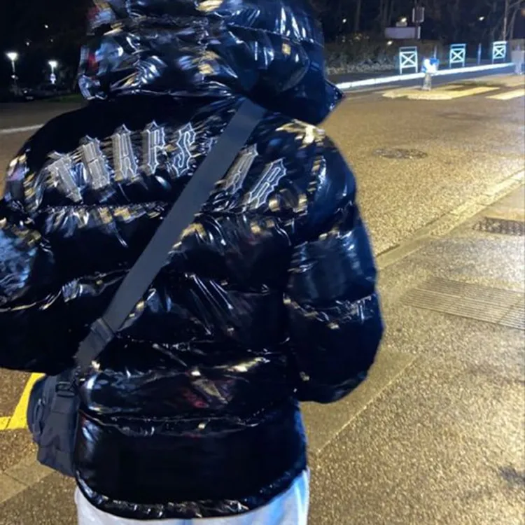 새로운 디자인 유니섹스 겨울 방수 따뜻한 두꺼운 코트 분리형 모자 버블 호흡기 자켓 Streetwear Trapstar Puffer Jacket Men