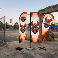 Ensemble de drapeaux personnalisés pour équipe de basketball de 3 mètres (comprend un mât et une base croisée) – Bannières publicitaires extérieures en gros