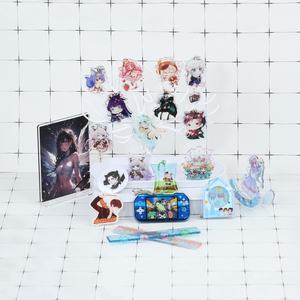 Doble forma personalizada Resina epoxi transparente Dibujos animados Anime Acrílico Encantos Brillo Epoxi Llavero transparente. - Product Image 5