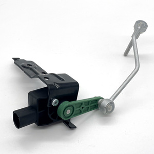 Capteur de hauteur de véhicule Audi 4F0941285B pour système de suspension, pièce de rechange - Product Image 2