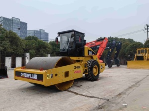 Caterpillar <b>Used</b> <b>Road</b> <b>Roller</b> Vibrator CS583 CS683 <b>Road</b> Compactor CS683e Apisotero Usado Price - Product Image 6