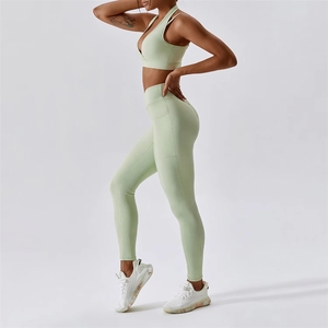 Ensemble de <span class=keywords><strong>sport</strong></span> pour femme avec logo personnalisé, comprenant un soutien-gorge de <span class=keywords><strong>sport</strong></span> dos croisé et un legging long de fitness et yoga - Product Image 4
