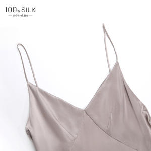 Nouvel arrivage de <span class=keywords><strong>robe</strong></span> sexy en soie de mûrier à la mode en V de Lyon <span class=keywords><strong>Robe</strong></span> longue d'été de soirée d'été pour dames - Product Image 3